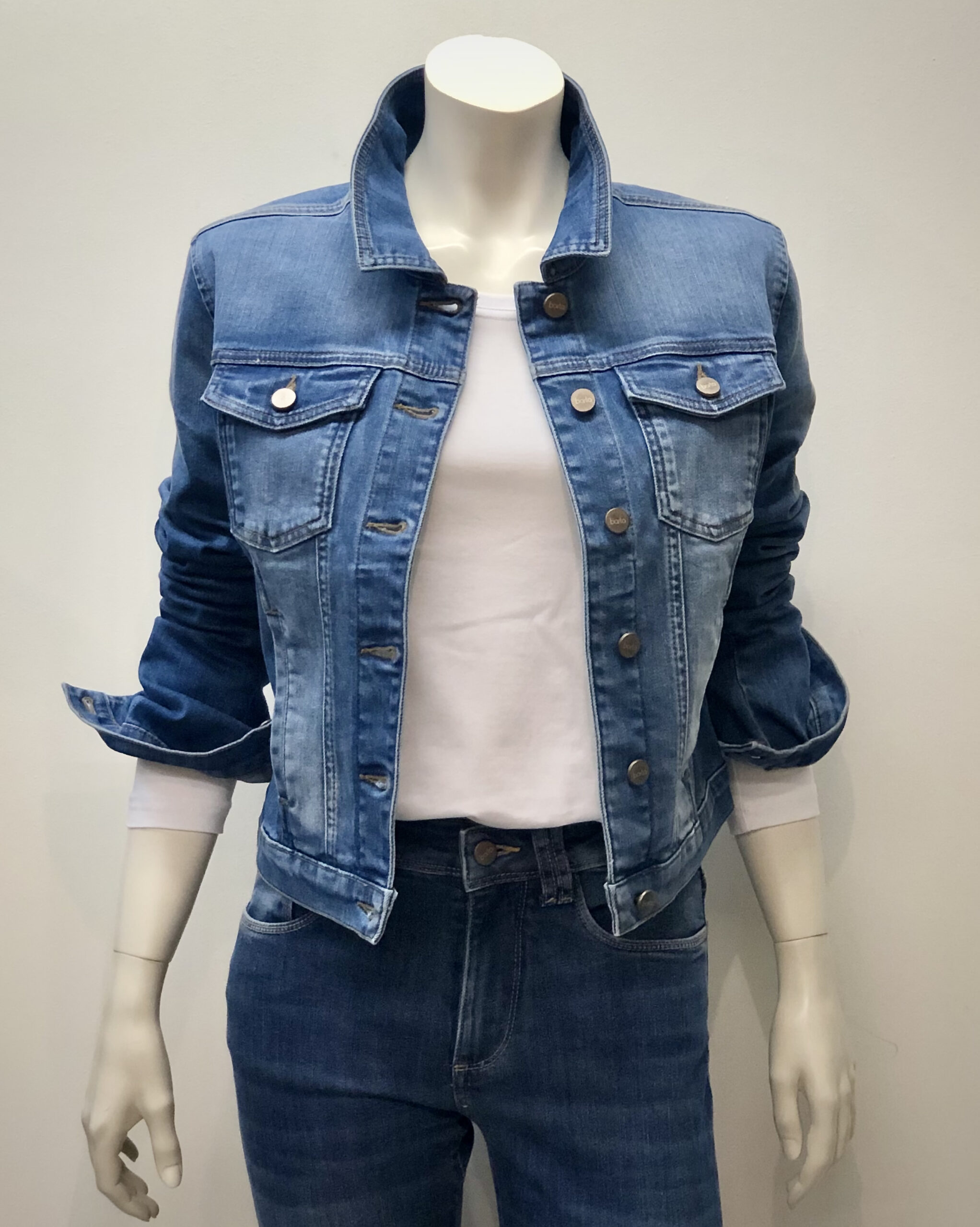Basic Jeansjacke in light blue denim von BARTA
