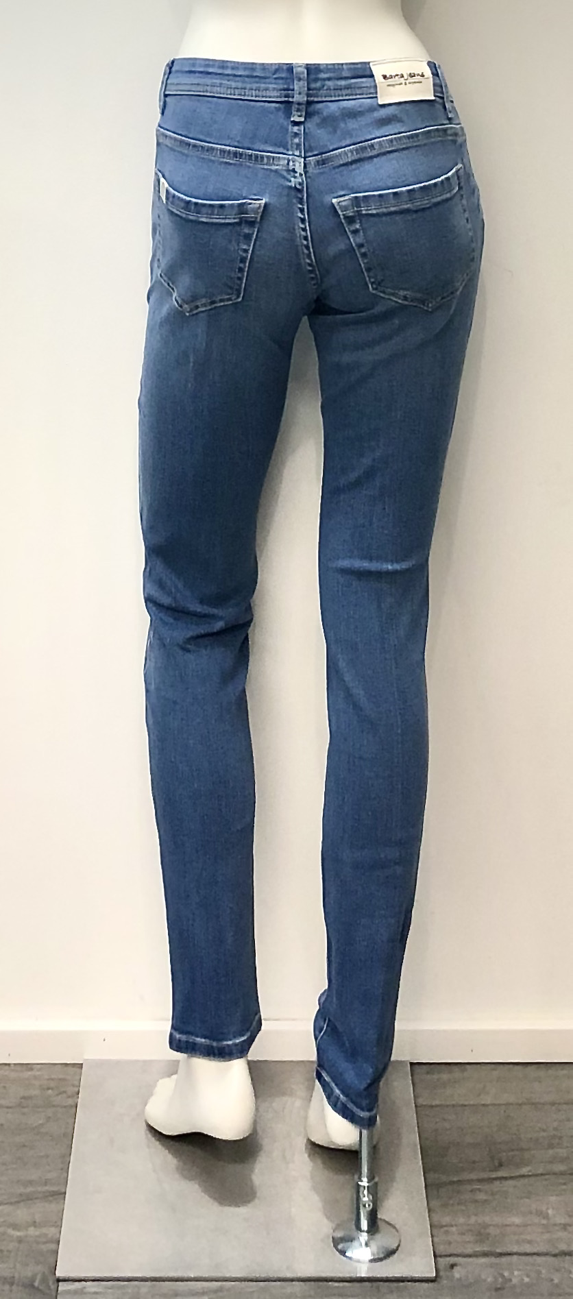 Ana - Jeans skinny in mid blue denim von BARTA