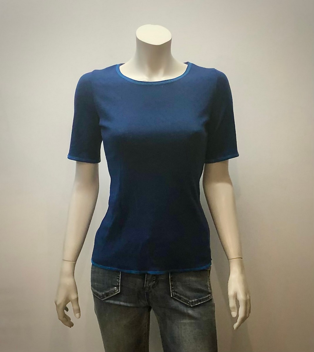 Shirt kurzarm aus 100% Öko-Baumwolle in jeansblau mit türkisen Nähten von Jalfe